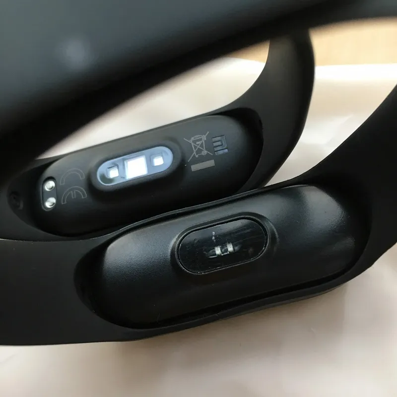 Xiaomi Mi Band 4の本物と偽物